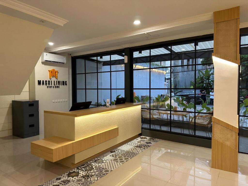 Hotel Masri Living By Daphna International Yogyakarta Exterior foto
